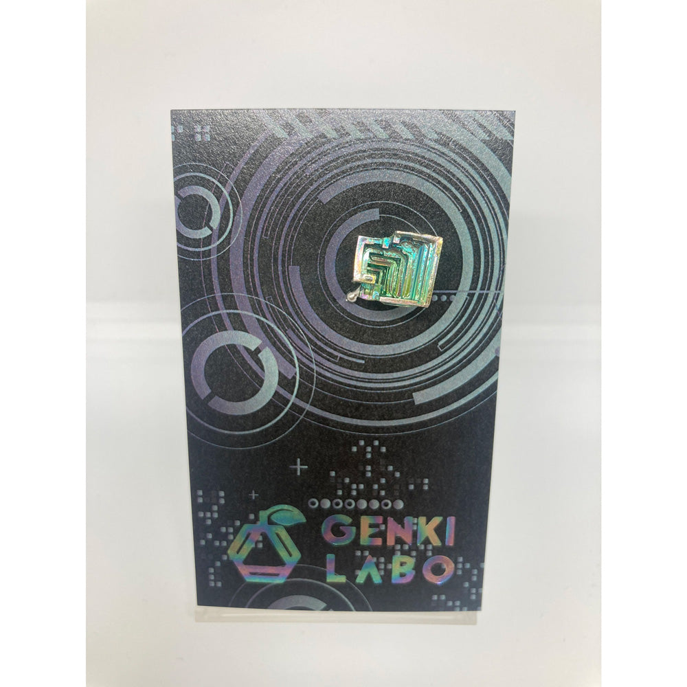 【ビスマスイヤーカフ】煌めく宇宙の欠片 - ビスマス結晶イヤーカフ